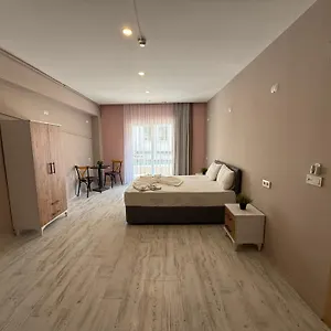 旅馆 樱花套房旅舍, 费特希耶